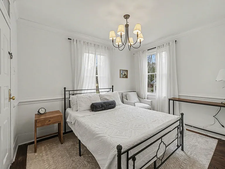 216 W Carolina Ave — Photo 26