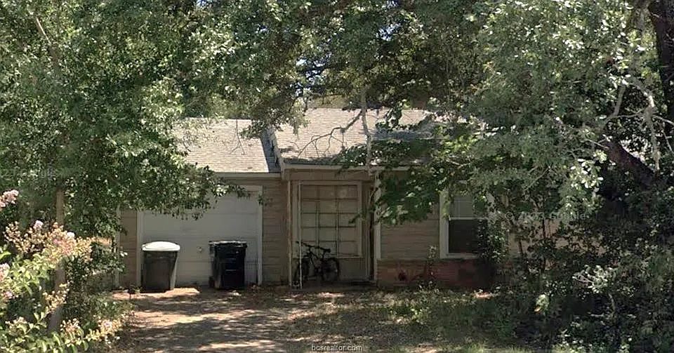 2nd image of 708 Inlow Blvd