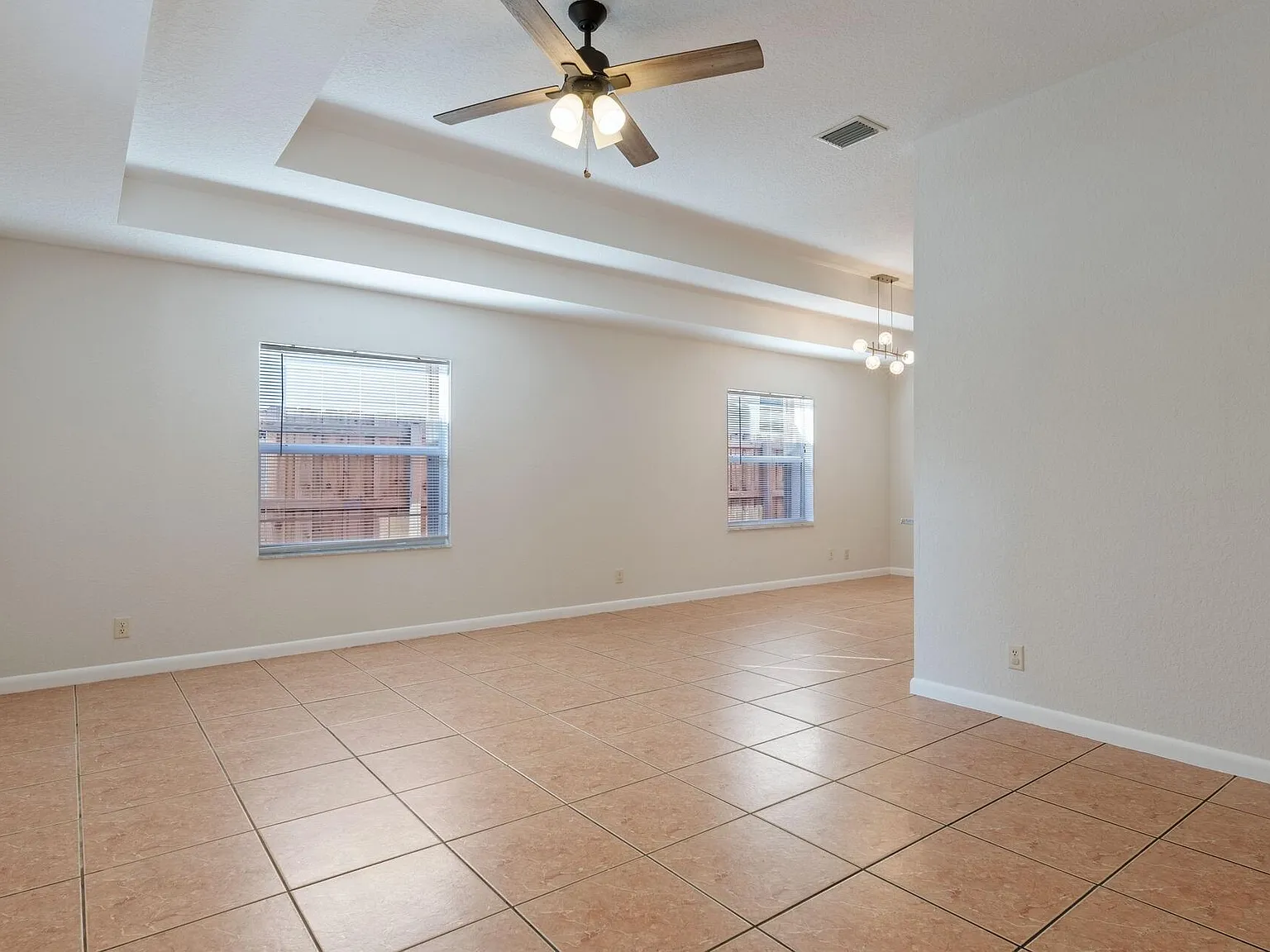 2 bed, 2.0 bath, 1220 sqft, $2,500 — Photo 4