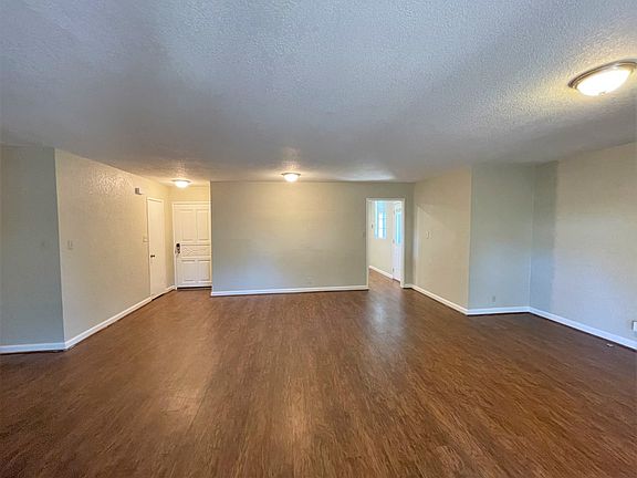 2nd image of 1713 New Jersey St