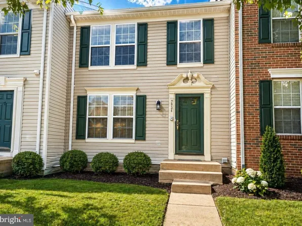7034 Rogue Forest Ln, Gainesville, VA 20155