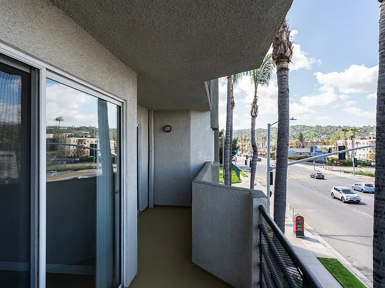Laurel Villa — Photo 20