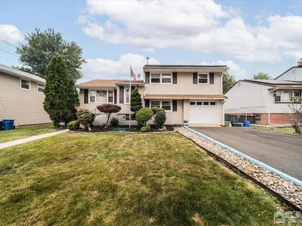 118 Markowitz St, Carteret, NJ 07008