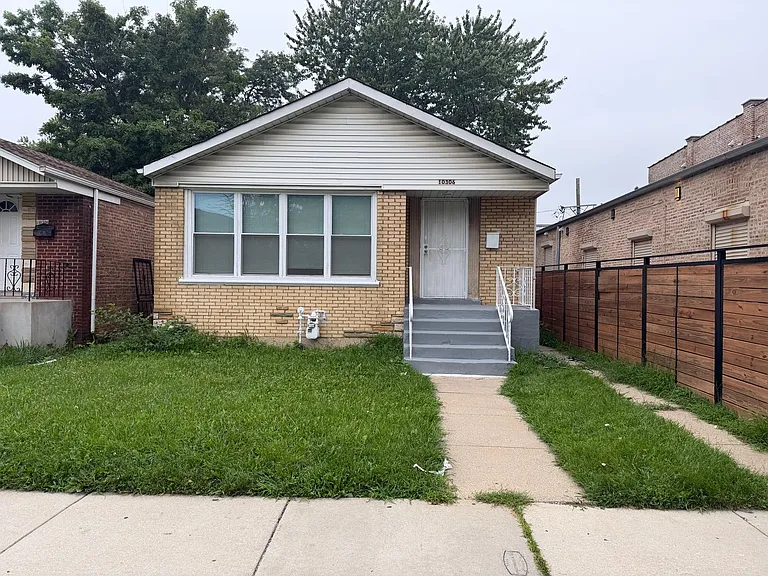 10306 S Corliss Ave — Photo 1