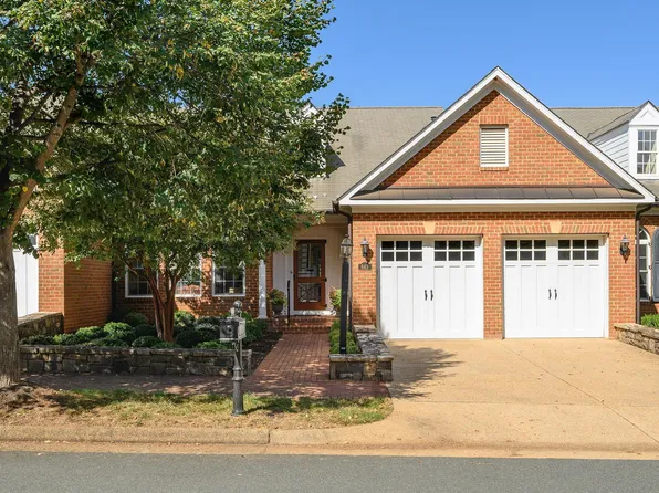 643 Eight Woods Ln, Charlottesville, VA 22903