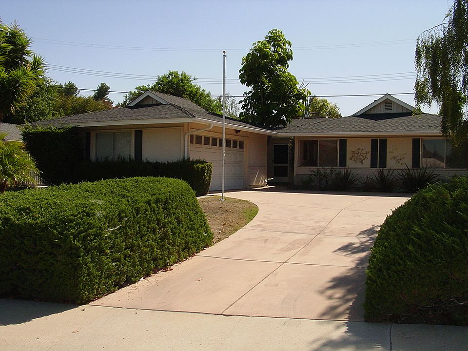 1st image of 2562 Frost Ave