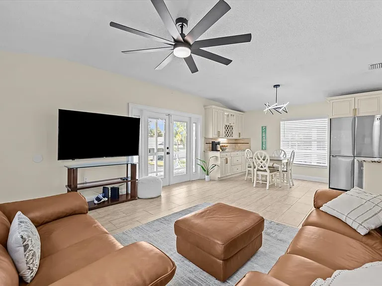 7318 S Kissimmee St — Photo 14