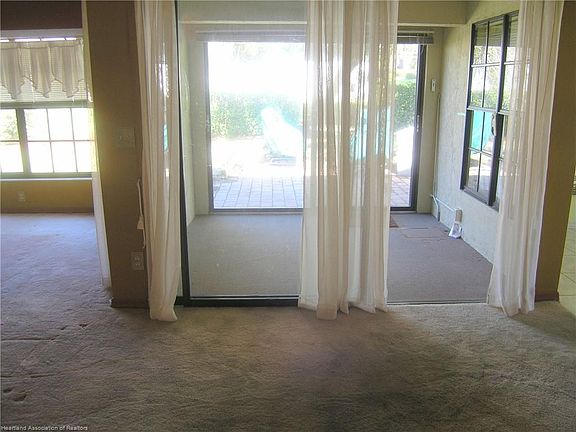 5th image of 38 Hickory Hills Cir