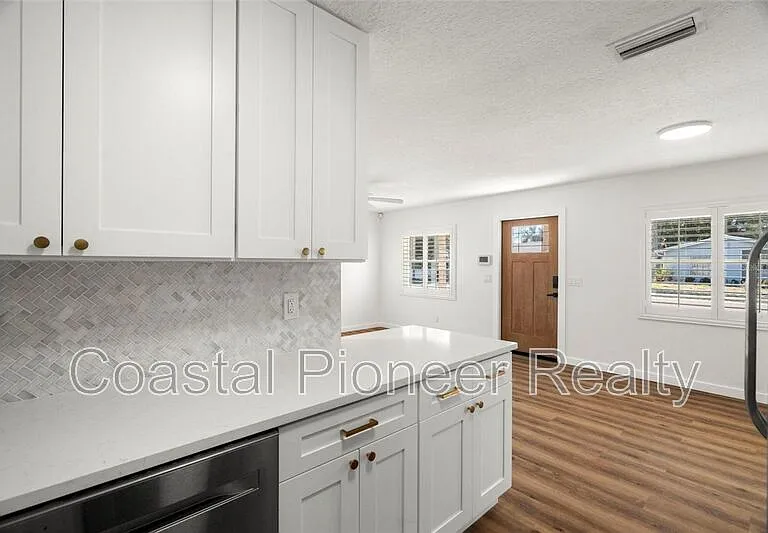 6710 S Cortez Ave — Photo 11