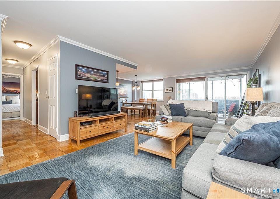 1st image of 50 Glenbrook Rd APT 6E