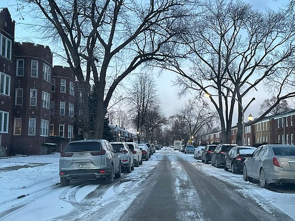 4th image of 8821 S Kenwood Ave