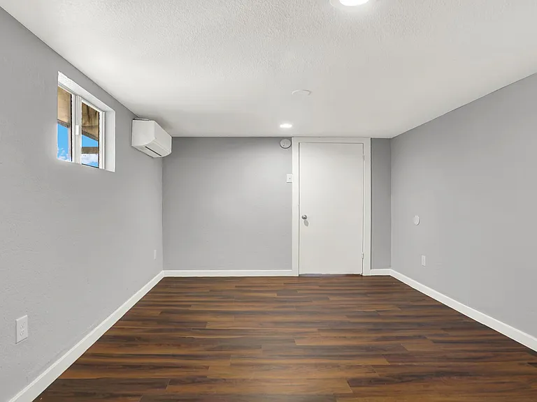 4603 Byron Street — Photo 13