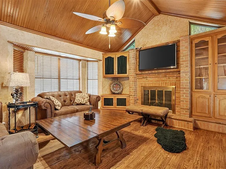 2335 Highlands Creek Rd — Photo 10