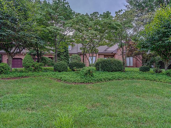 3rd image of 398 Highland Dr