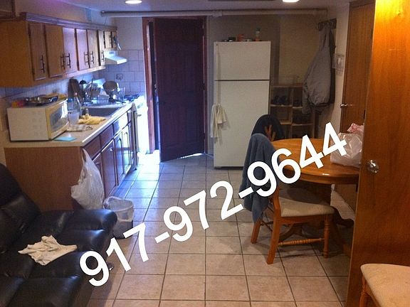 3rd image of 3232 46th St #1