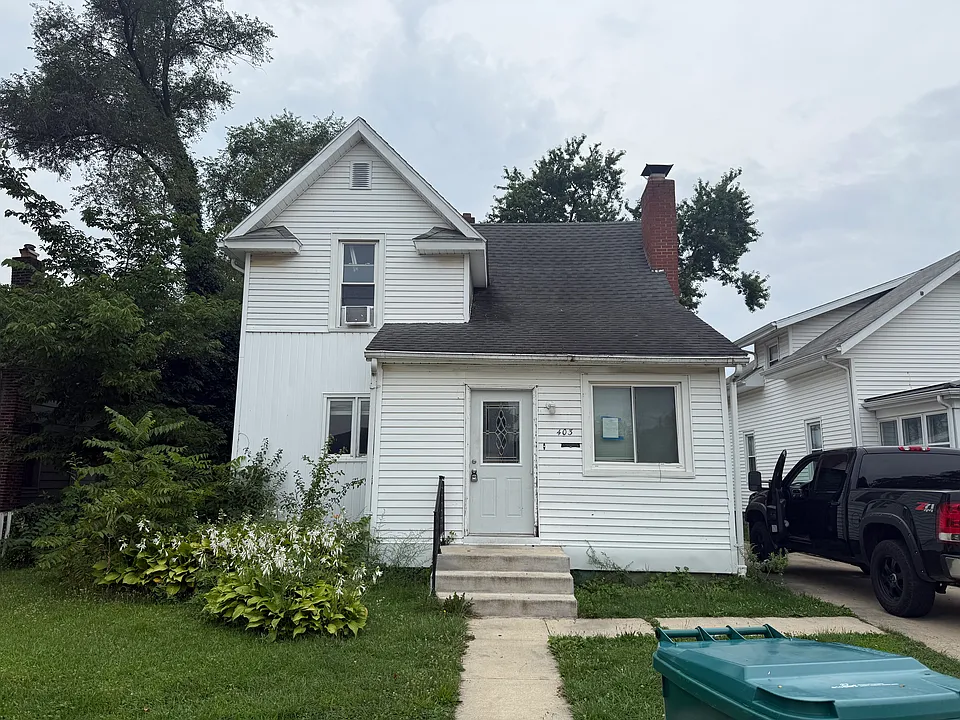 403 Laurel St