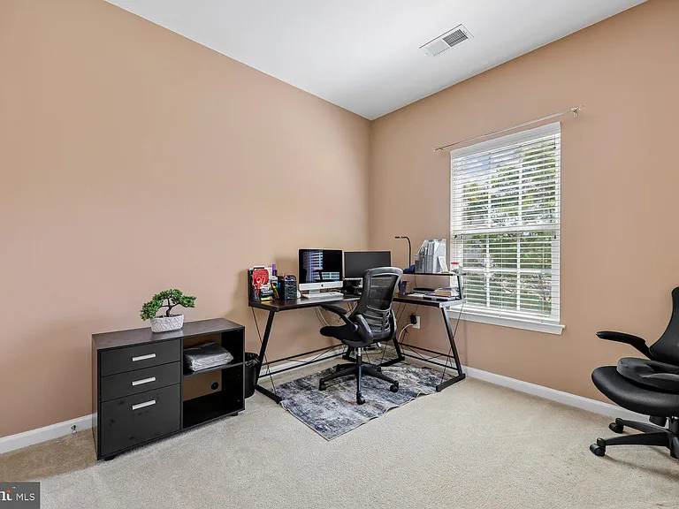11672 Emerald Green Dr — Photo 21