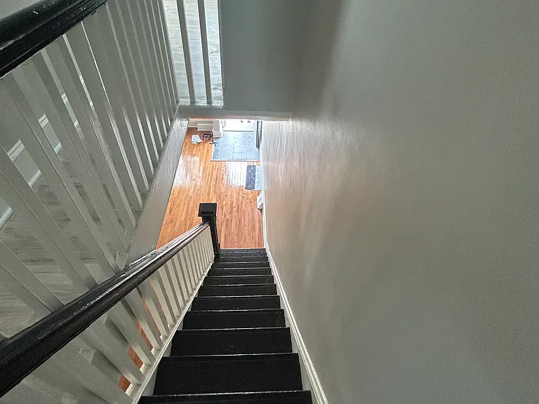 Salmon St — Photo 8