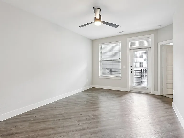 The Huntley — Photo 92