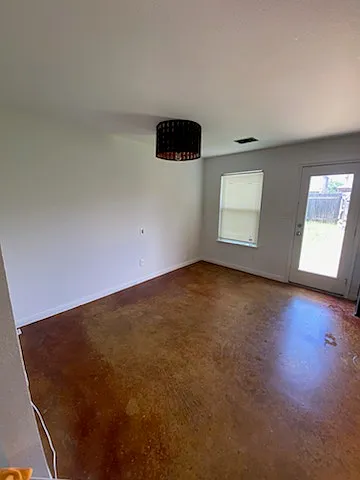 3 bed, 2.5 bath, 1432 sqft, $1,900 — Photo 2