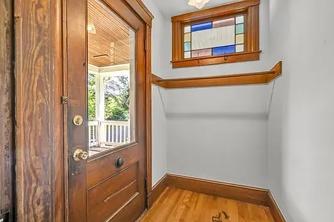 36 Maple Ave — Photo 4
