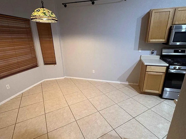 8885 N Majestic Mountain Dr — Photo 5