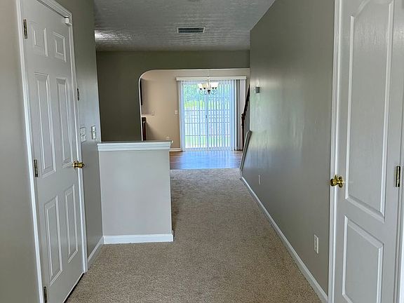 2nd image of 752 Georgetown Ct