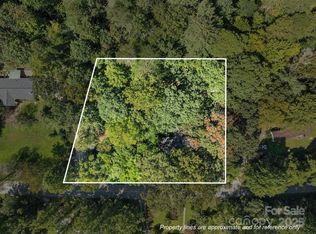 95 McMinn Rd, Hendersonville, NC 28792