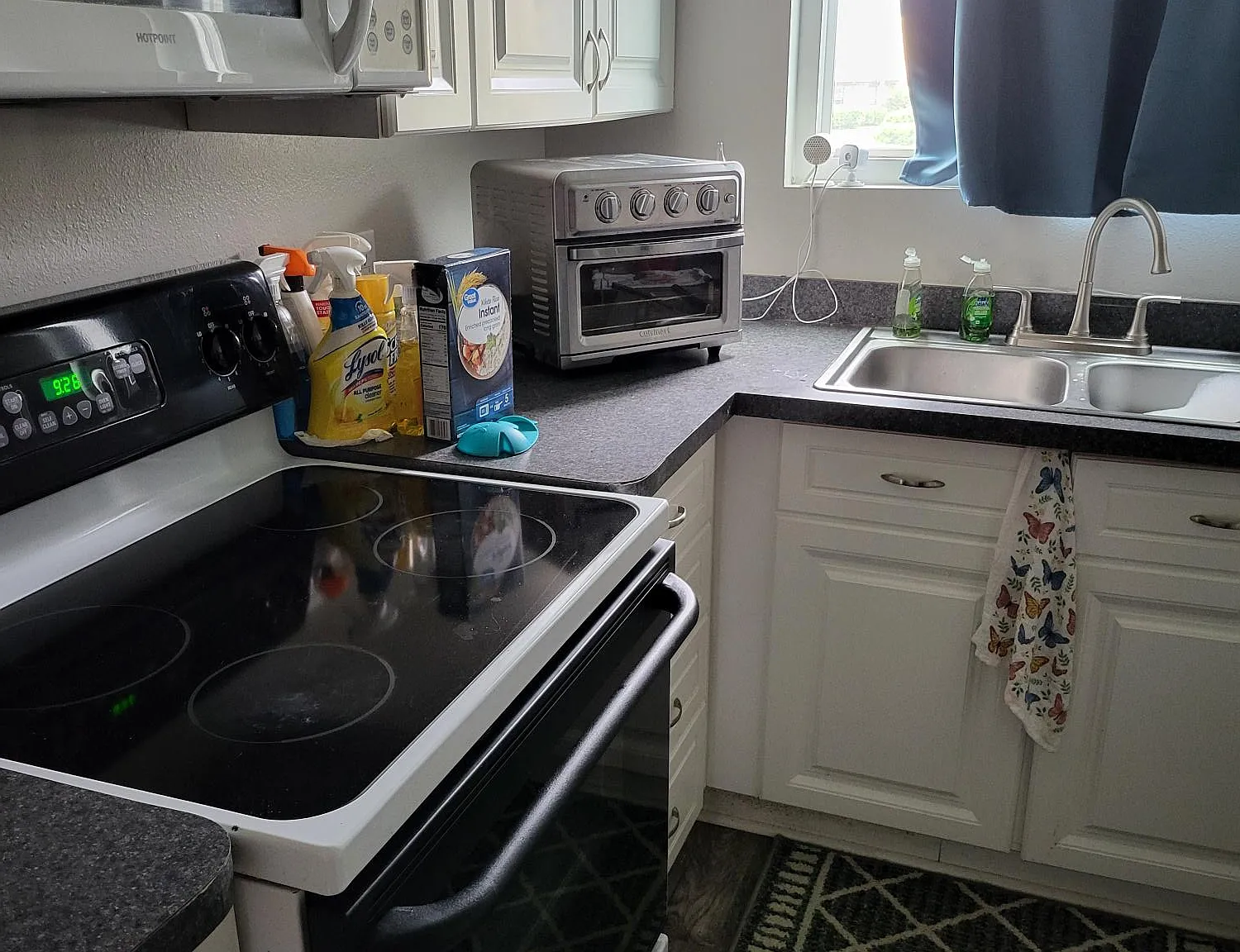 2 bed, 1.5 bath, 1420 sqft, $900 — Photo 3