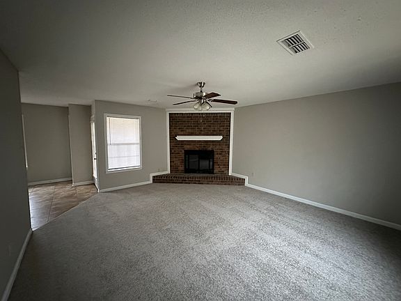 3rd image of 2118 Pillsbury Pl
