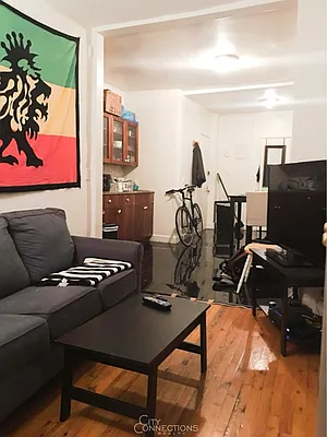 Rented by City Connections Realty | media 9