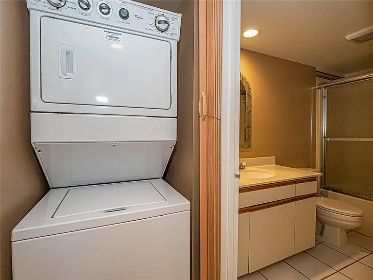 32 Plantation Dr #103 — Photo 19