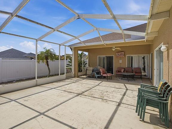 5th image of 2634 Ravendale Ln