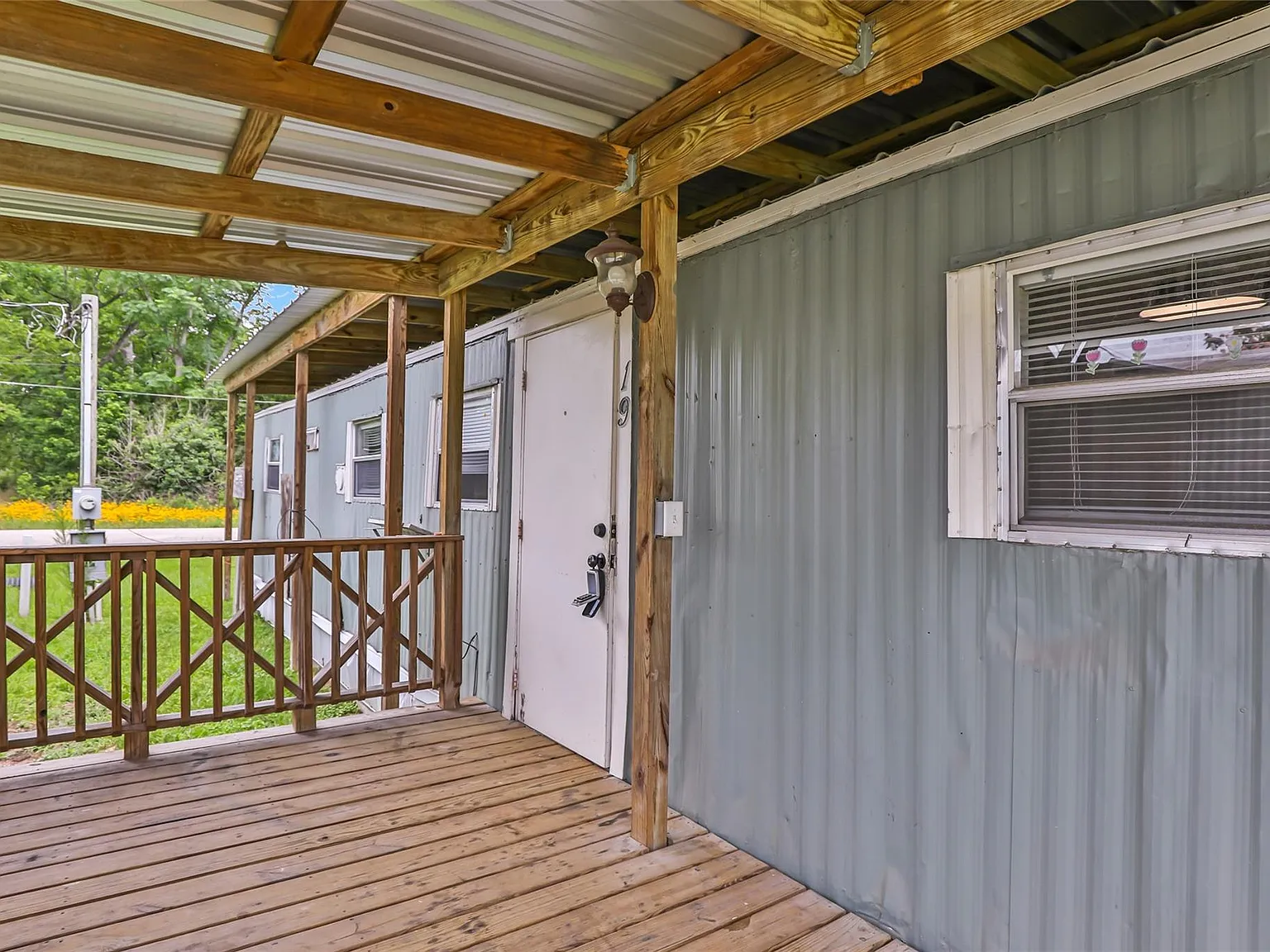 2 bed, 1.0 bath, 450 sqft, $900 — Photo 3