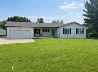 702 Hugh Hunter Rd, Oak Grove, KY 42262