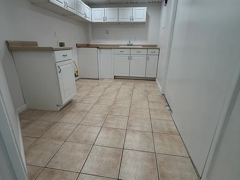 1724 Fox Point Dr — Photo 18