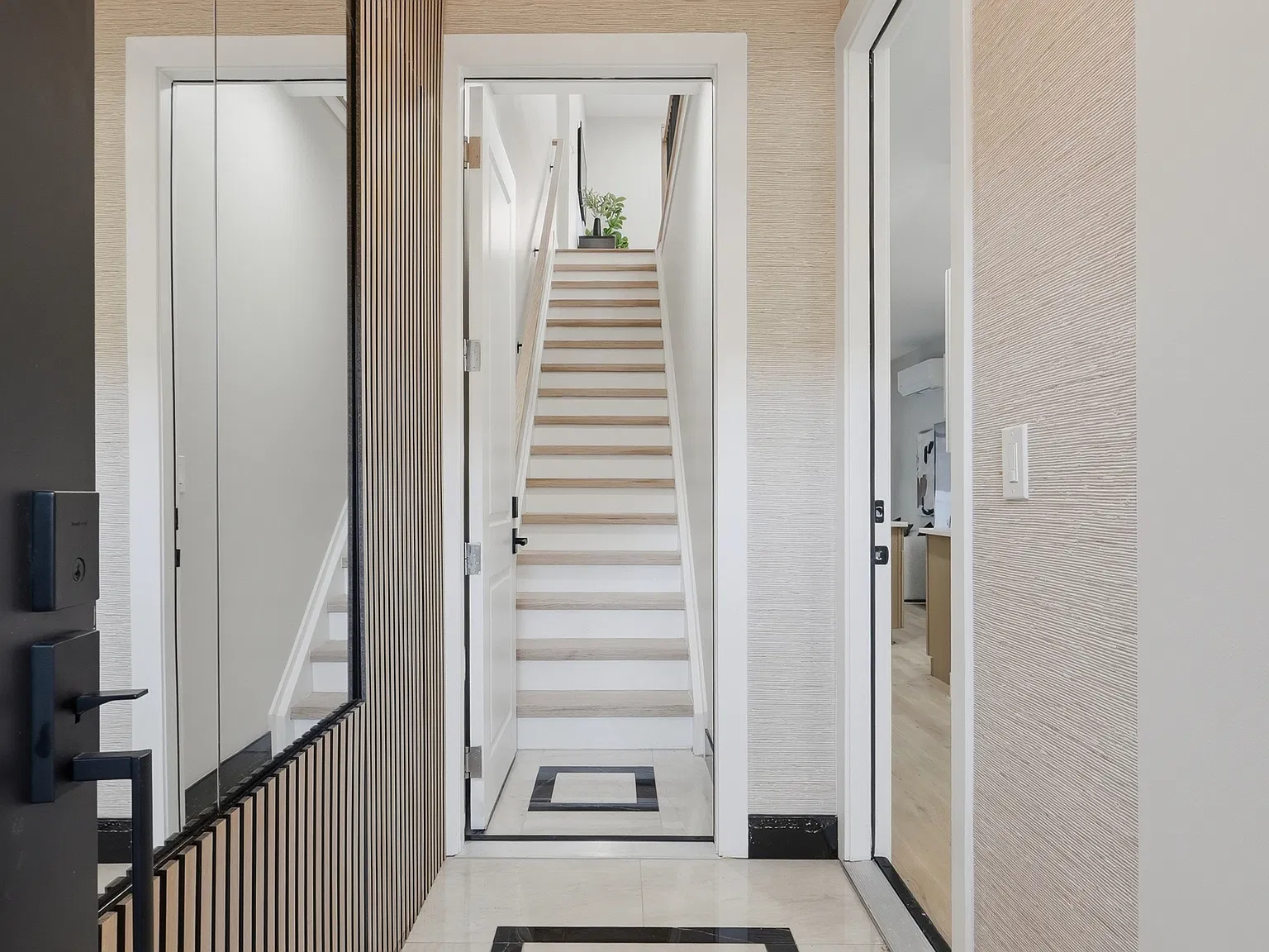 2 bed, $2,600 — Photo 2