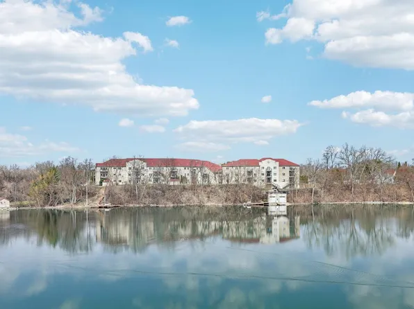 N51W34861 Wisconsin AVENUE #1113, Okauchee, WI 53069