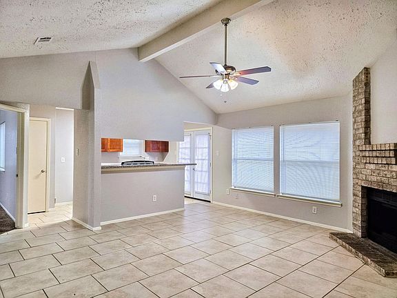 3rd image of 11019 Shadowfield Dr