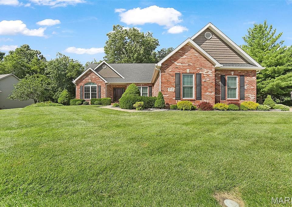 1st image of 21 Foxmoor Dr