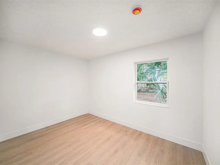 3812 W Rogers Ave — Photo 18