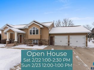 1105 Beach Ave, Dell Rapids, SD 57022