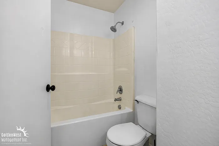 24011 N Cargo Ave — Photo 28