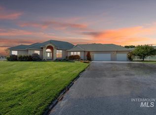 11255 Greenhurst Rd, Nampa, ID 83686