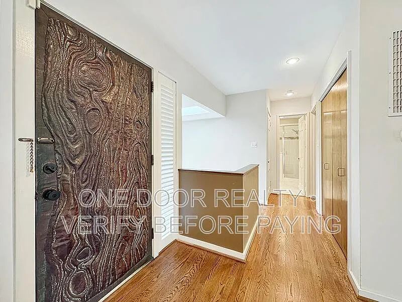 3 bed, 3.0 bath, 2143 sqft, $1,450 — Photo 4