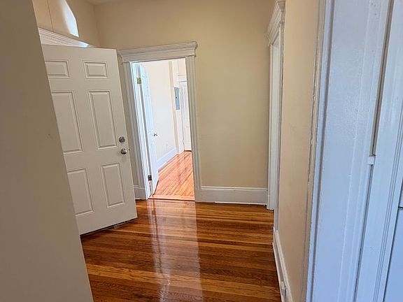4th image of 883 Huntington Ave APT 11