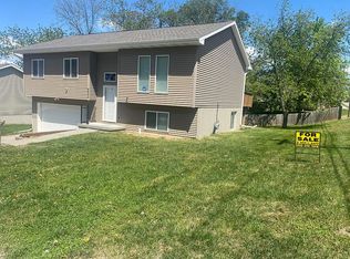 4802 Borman St, Omaha, NE 68157