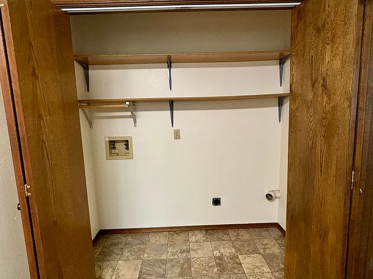 913 N. Park Ave — Photo 11