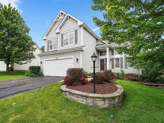 3rd image of 1475 Della Dr