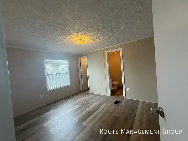 387 Webster Rd #53 — Photo 6